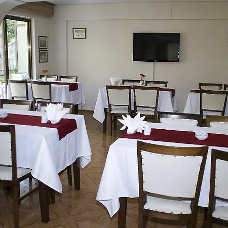 Saturn Hotel 3*