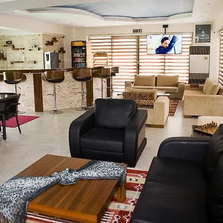 Hotel Saturn 3*