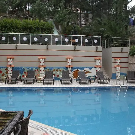 Hotel Saturn