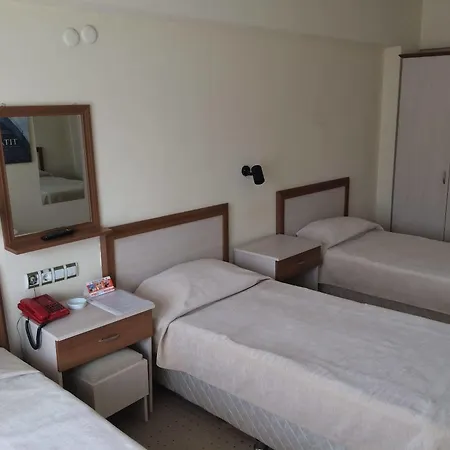 Hotel Saturn