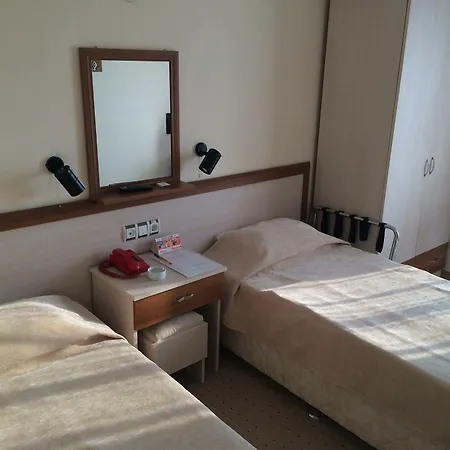 Saturn Hotel 3*