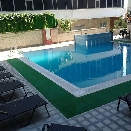 Hotel Saturn 3*