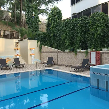 Saturn 3* كوشاداسيه